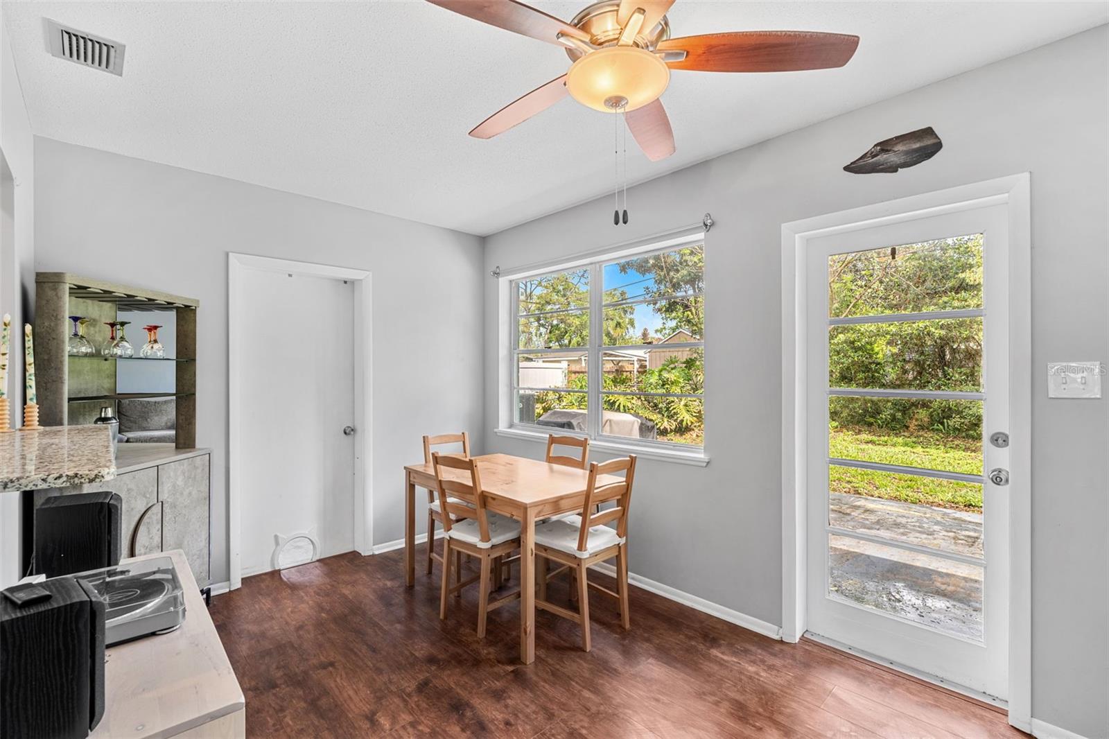 Image 9 of 28 For 2923 Conway Gardens Road