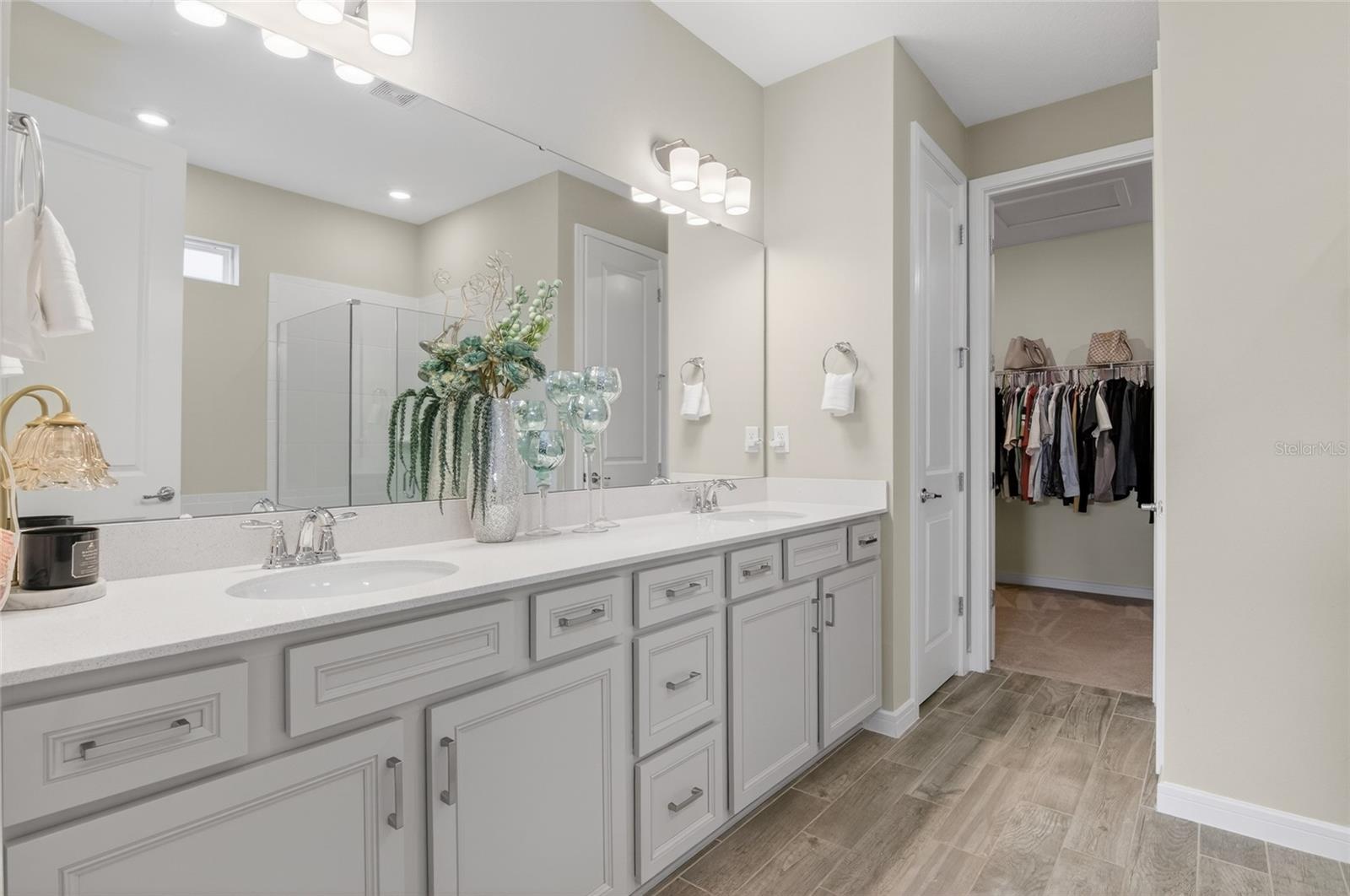 Image 18 of 53 For 15954 Winding Bluff Drive