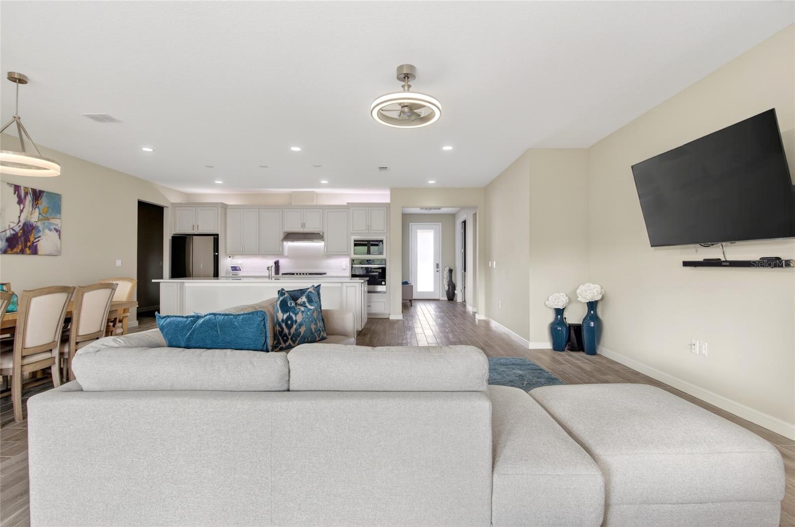 Image 7 of 53 For 15954 Winding Bluff Drive