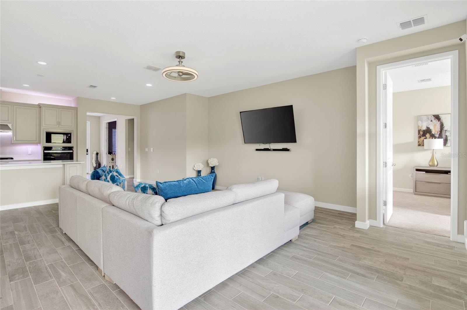 Image 8 of 53 For 15954 Winding Bluff Drive