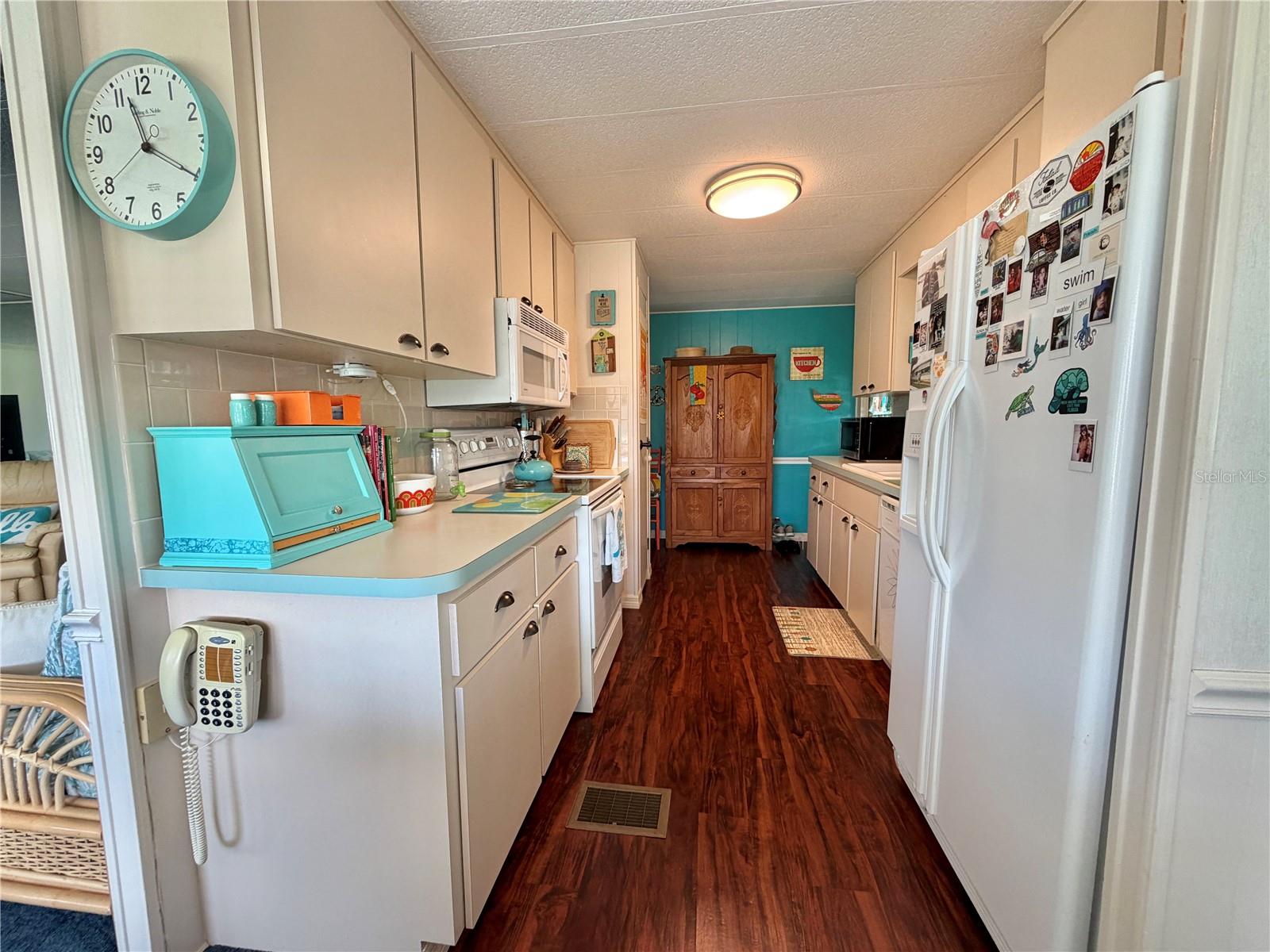 Image 22 of 63 For 408 Palo Verde Drive