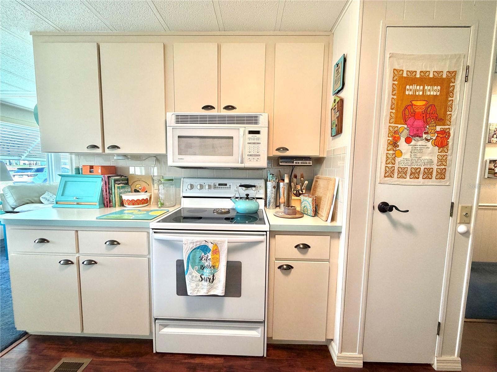 Image 26 of 63 For 408 Palo Verde Drive