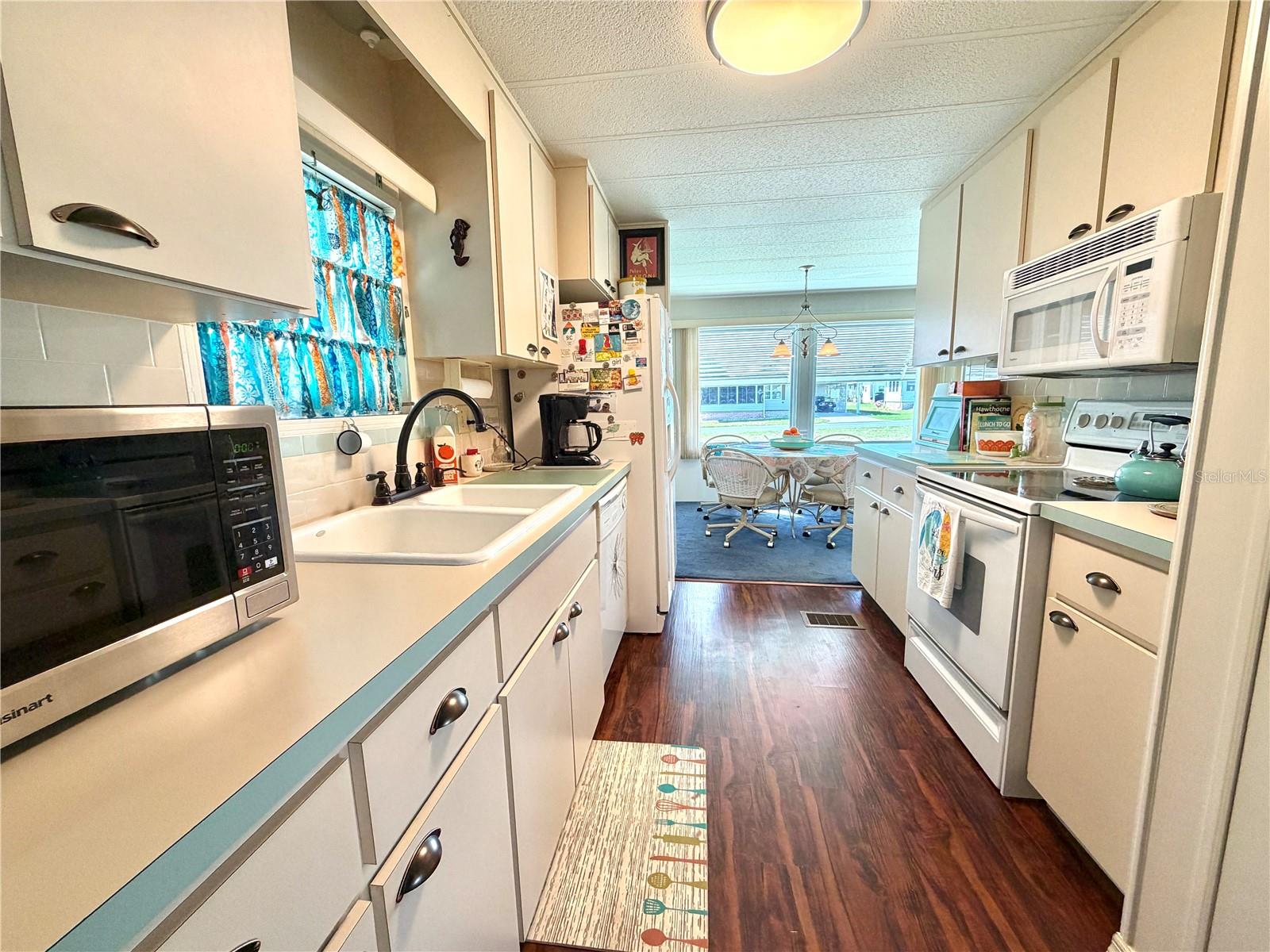 Image 28 of 63 For 408 Palo Verde Drive