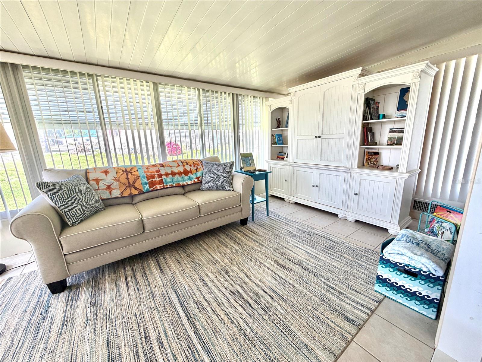 Image 3 of 63 For 408 Palo Verde Drive