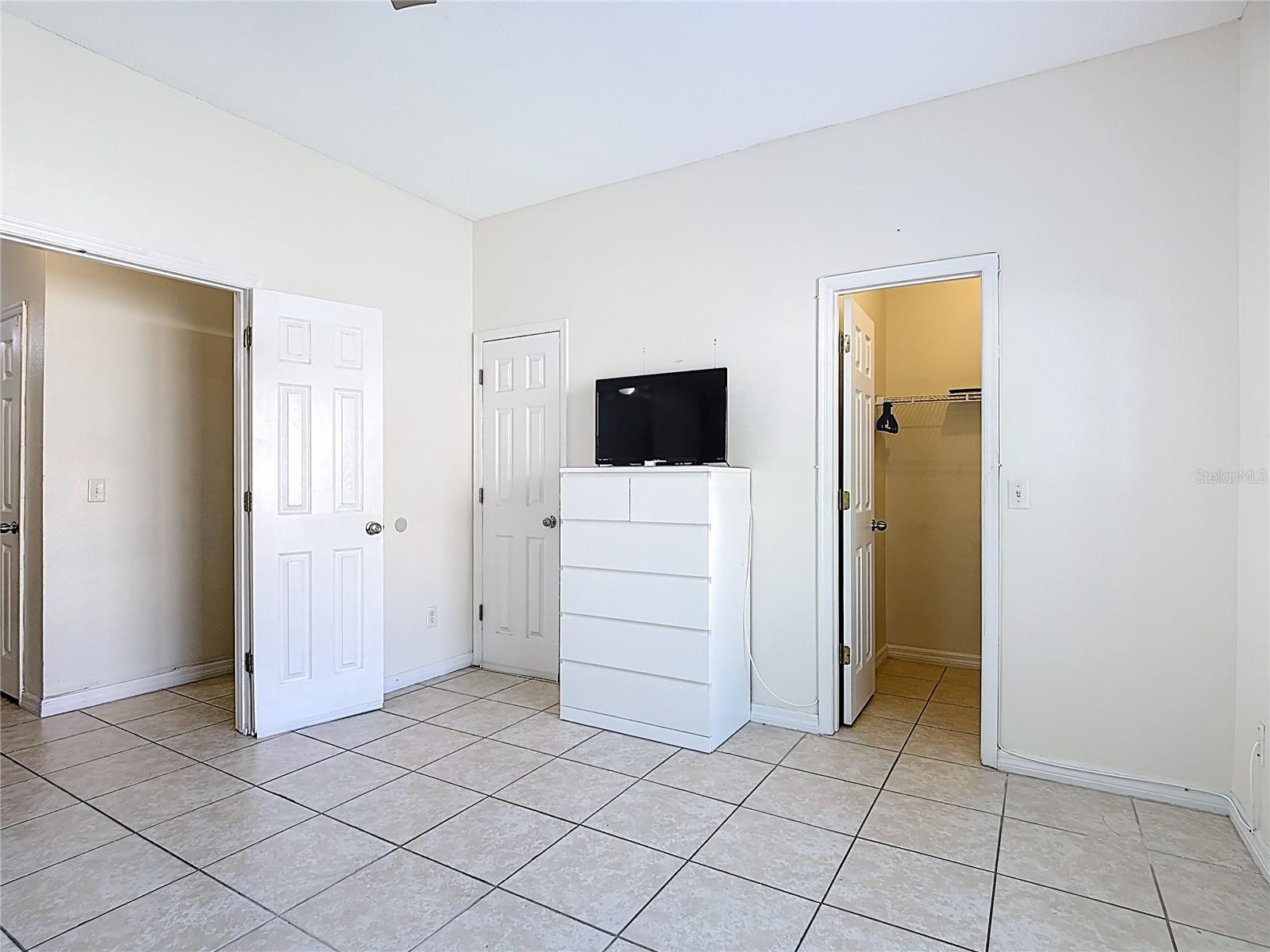 Image 10 of 29 For 459 Ballyshannon Drive