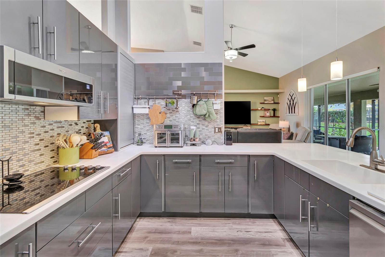 Image 13 of 55 For 10446 Jardim De Largo Street