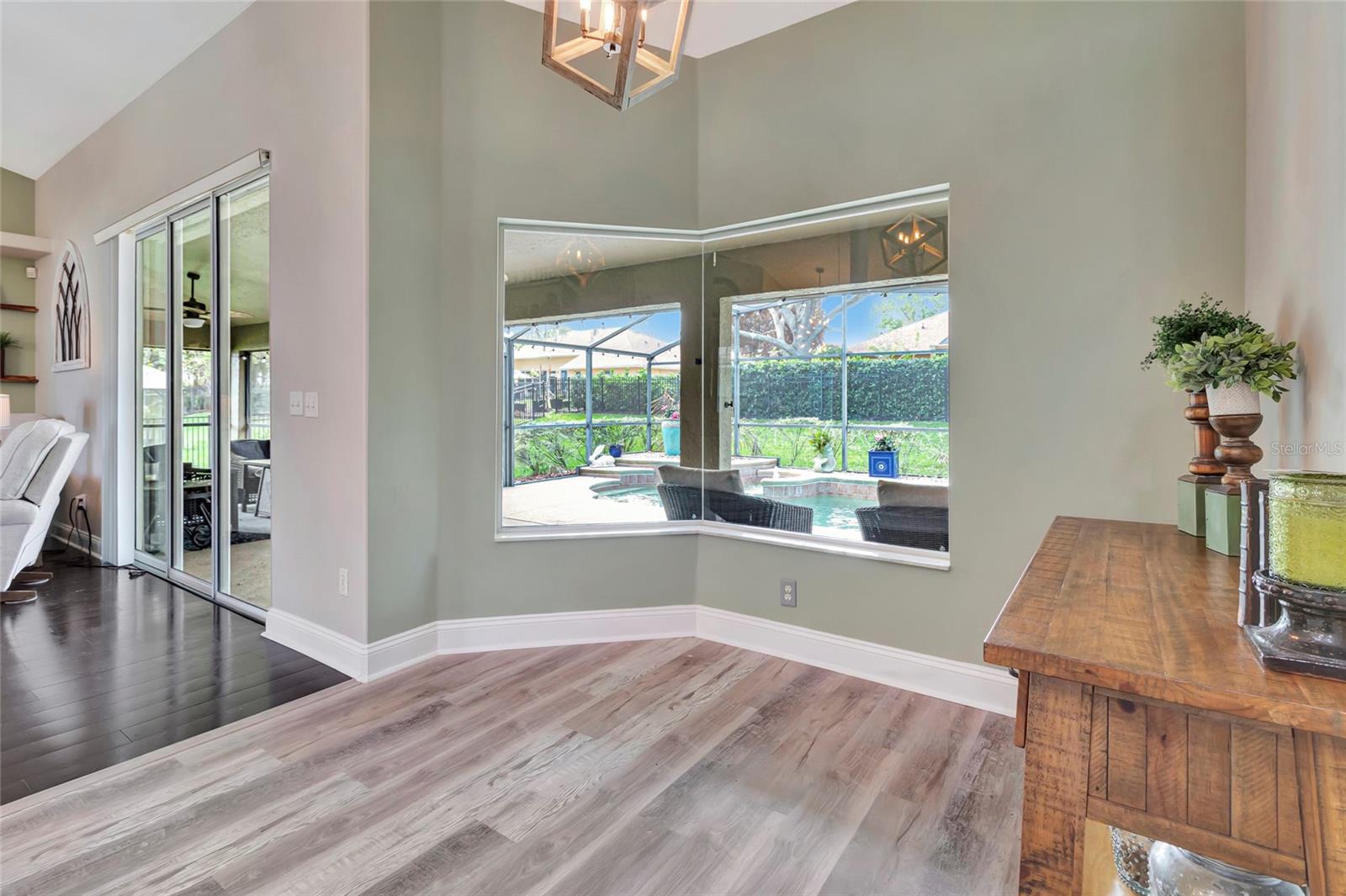 Image 18 of 55 For 10446 Jardim De Largo Street