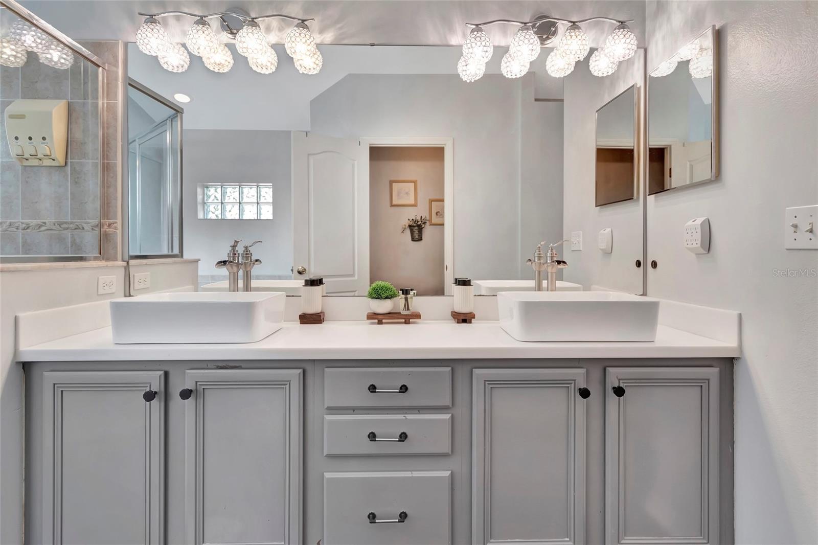 Image 28 of 55 For 10446 Jardim De Largo Street