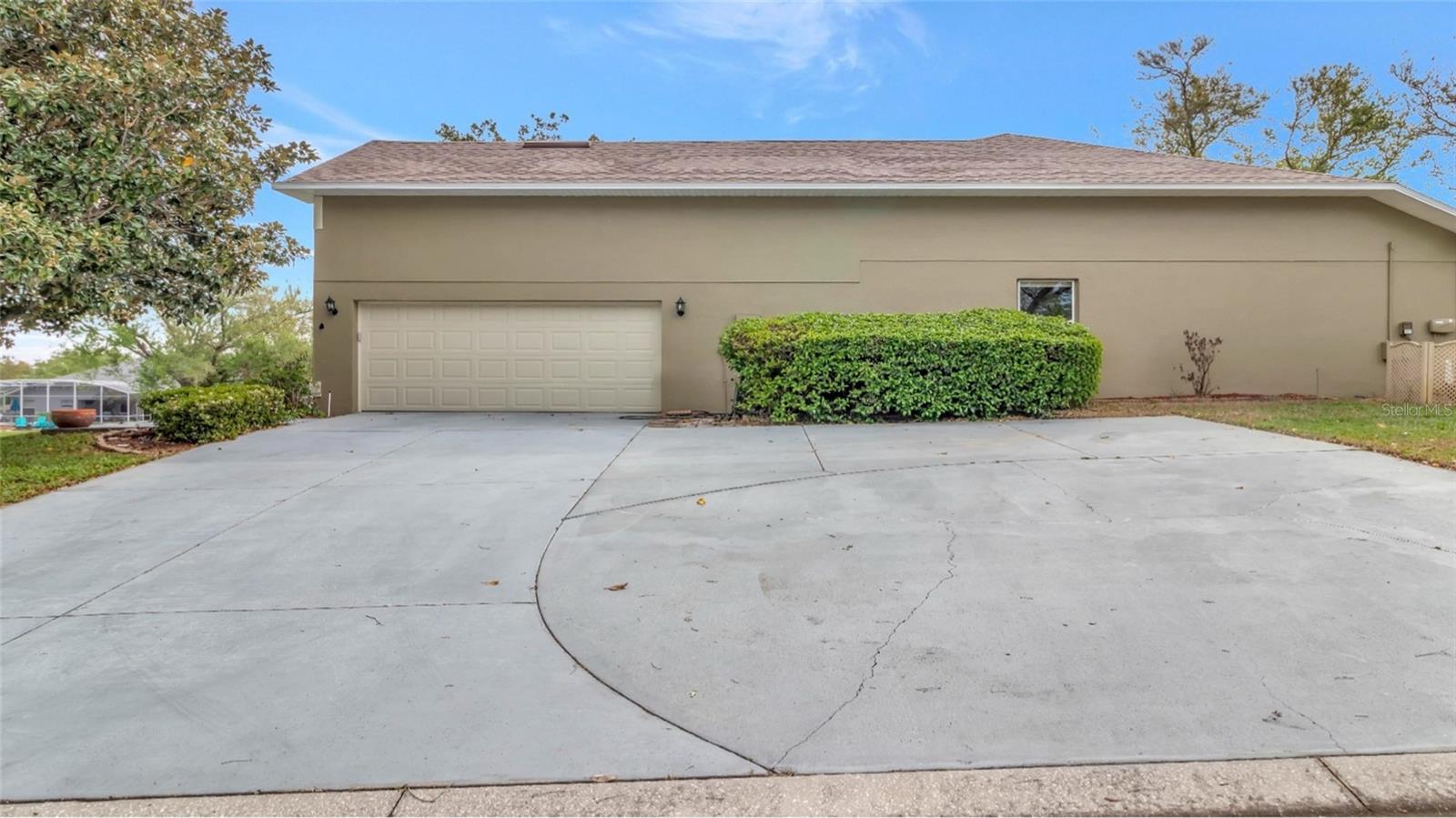 Image 48 of 55 For 10446 Jardim De Largo Street