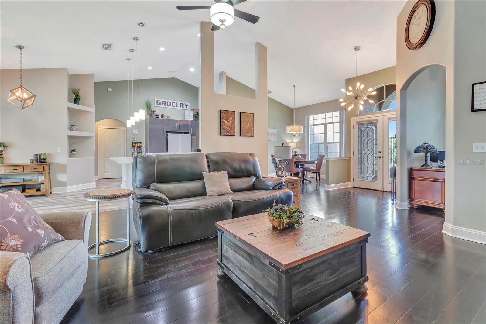 Image 8 of 55 For 10446 Jardim De Largo Street