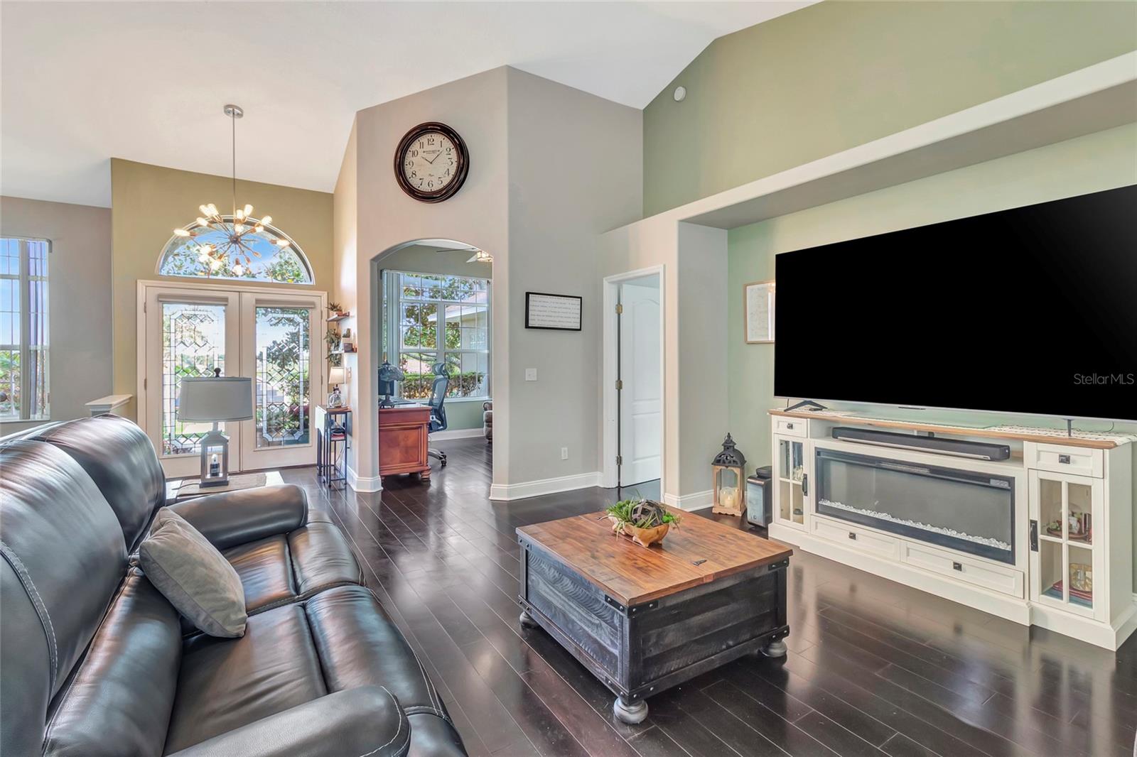 Image 9 of 55 For 10446 Jardim De Largo Street