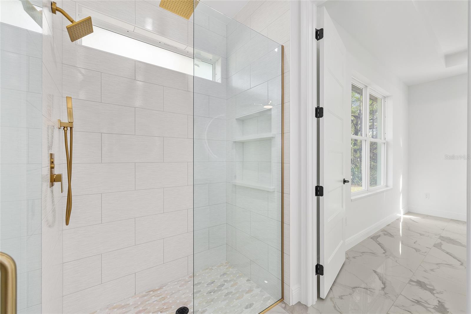 Image 26 of 42 For 12992 64th Lane