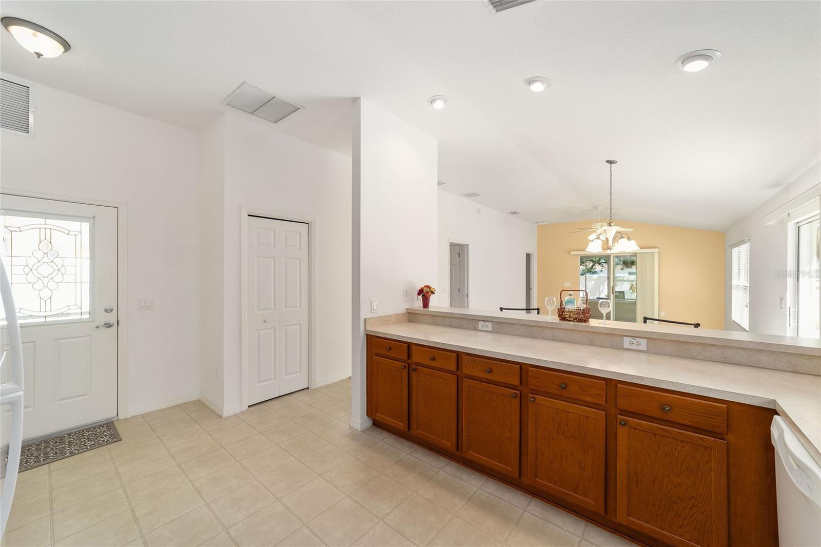 Image 11 of 30 For 2055 Hydrangea Avenue