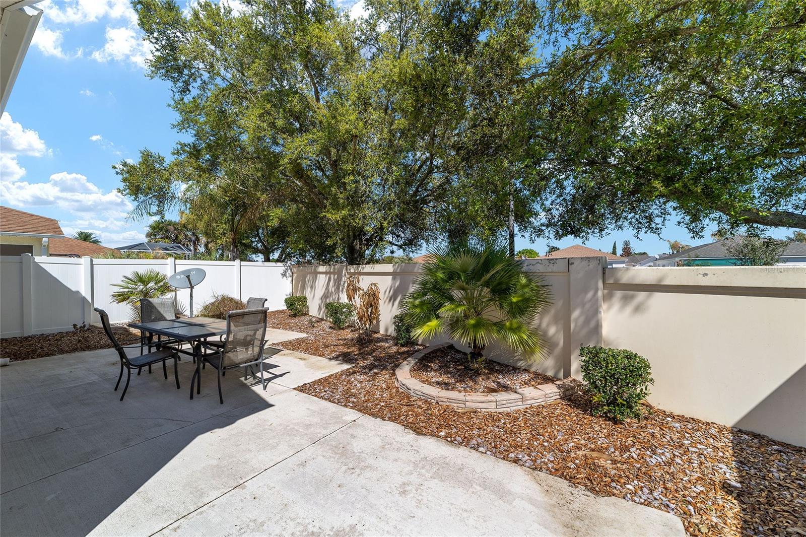 Image 26 of 30 For 2055 Hydrangea Avenue