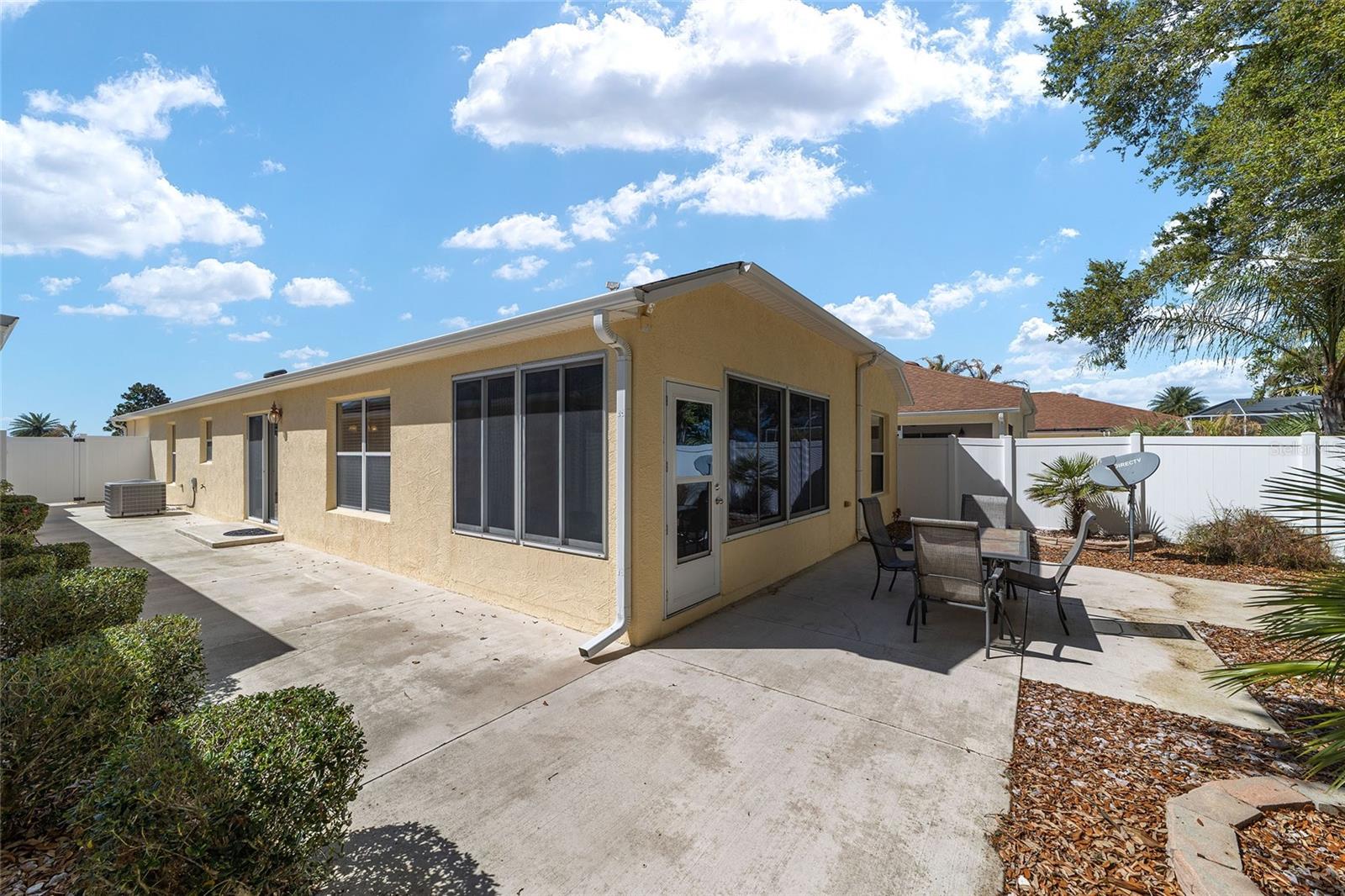 Image 27 of 30 For 2055 Hydrangea Avenue