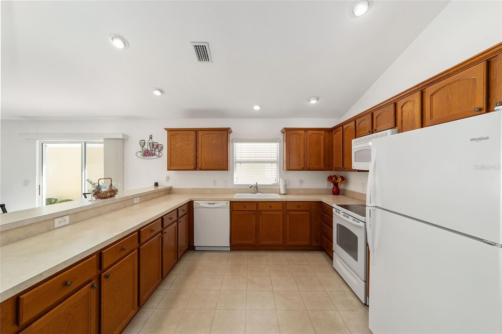 Image 9 of 30 For 2055 Hydrangea Avenue