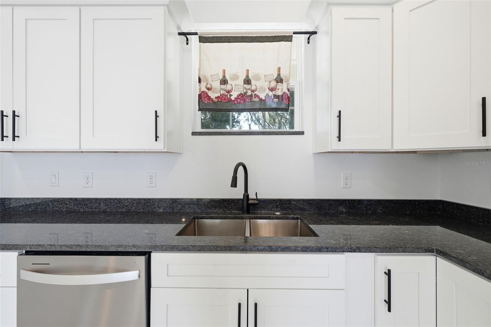 Image 10 of 30 For 620 Titcomb Street