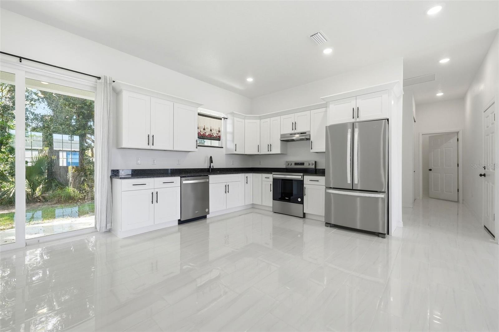 Image 9 of 30 For 620 Titcomb Street