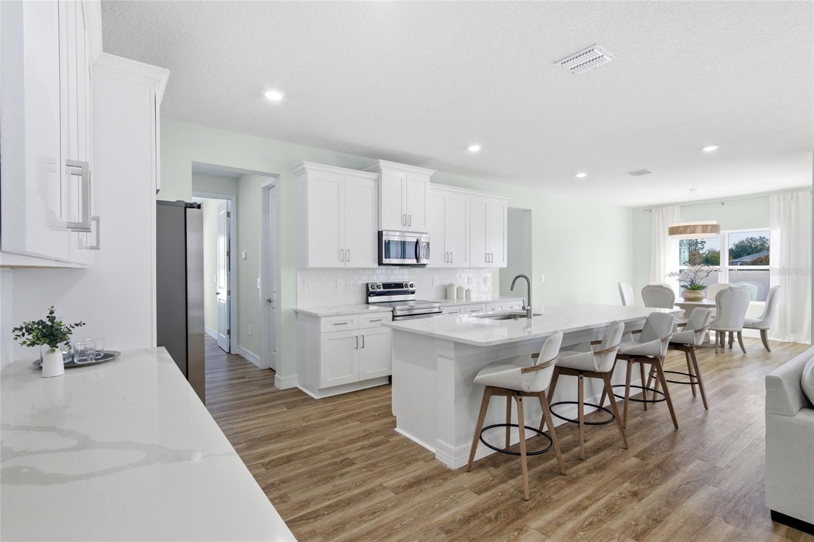 Image 10 of 58 For 1406 Valerius Street Se