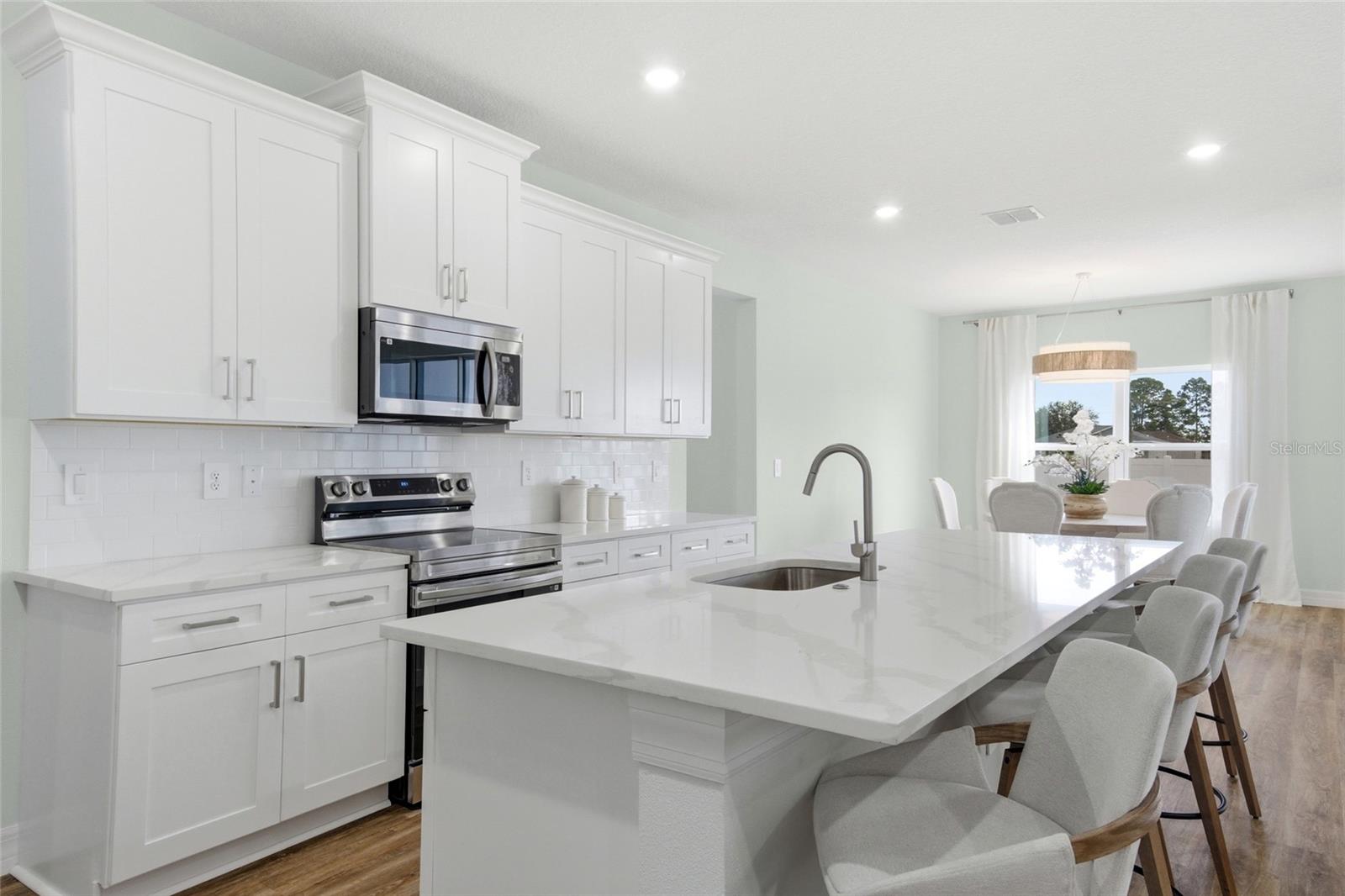 Image 13 of 58 For 1406 Valerius Street Se