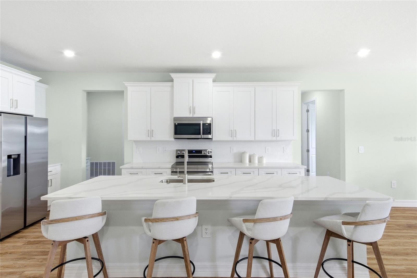 Image 14 of 58 For 1406 Valerius Street Se