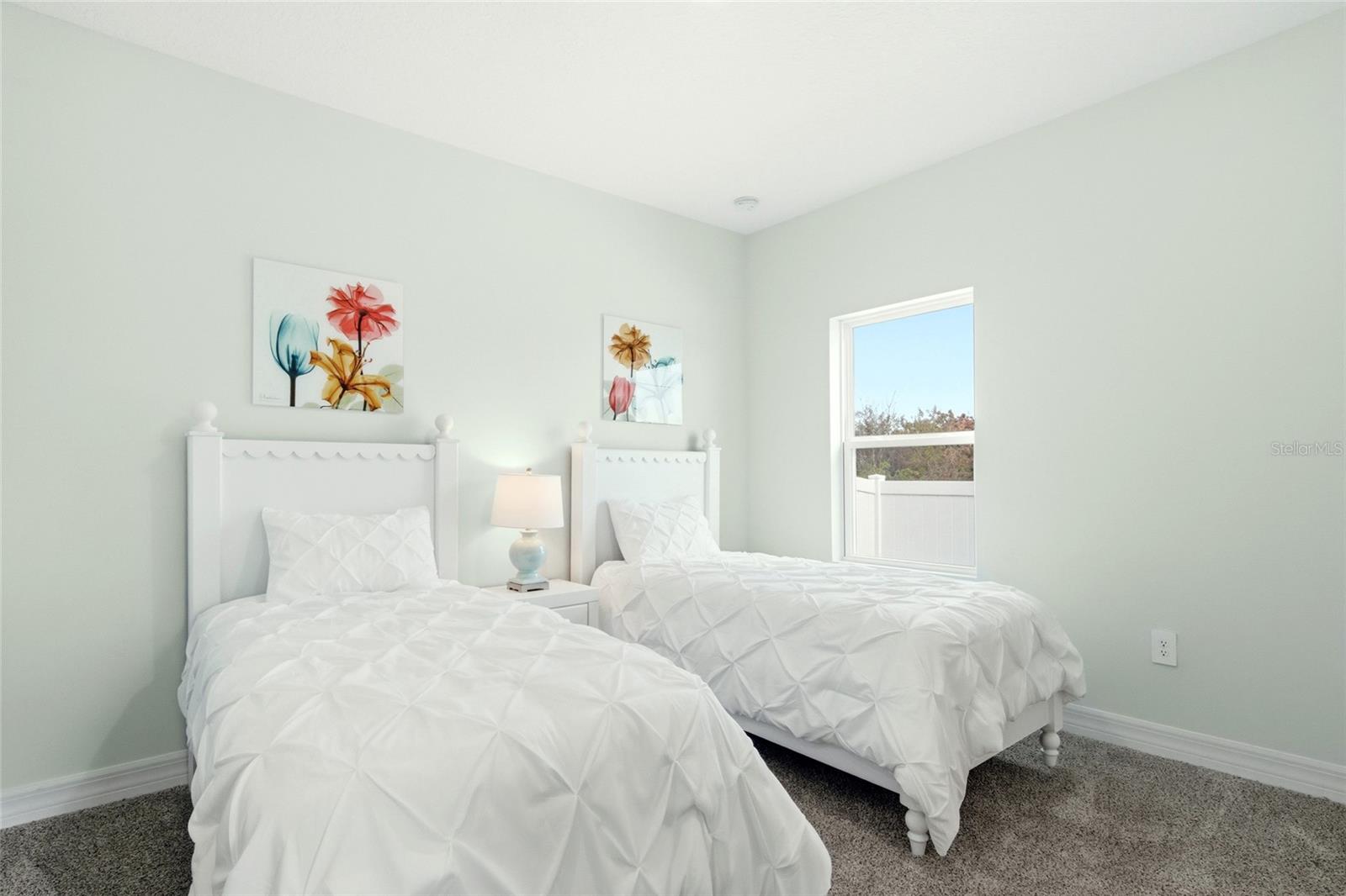 Image 32 of 58 For 1406 Valerius Street Se