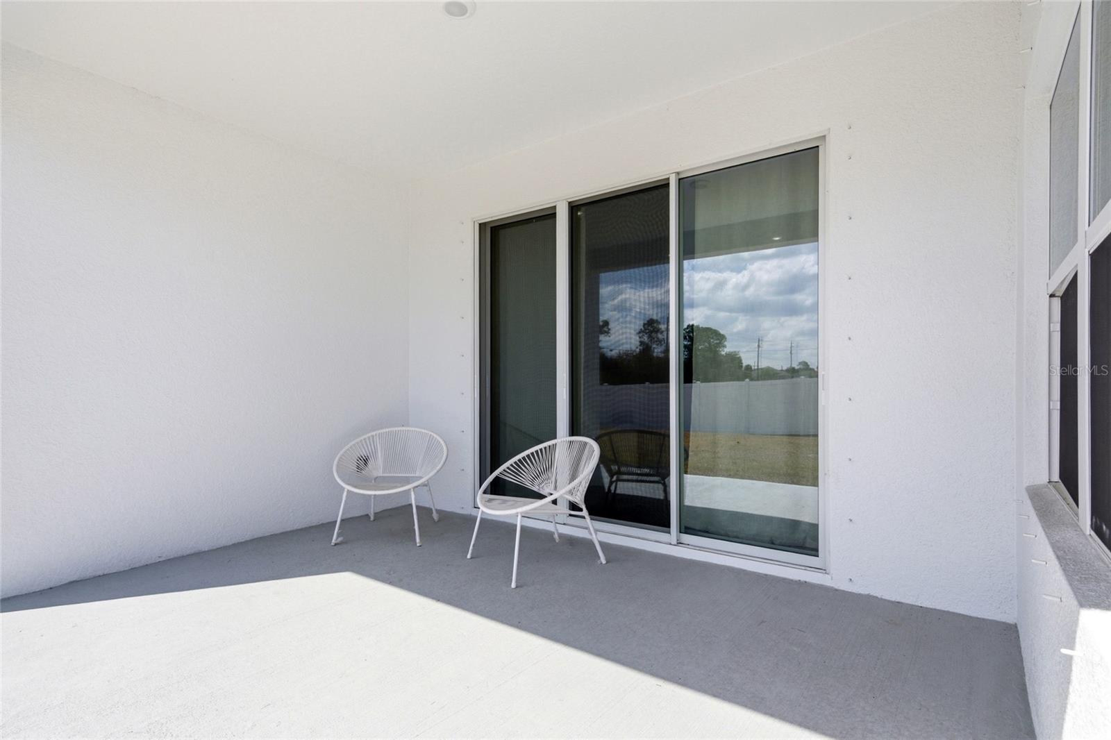 Image 42 of 58 For 1406 Valerius Street Se