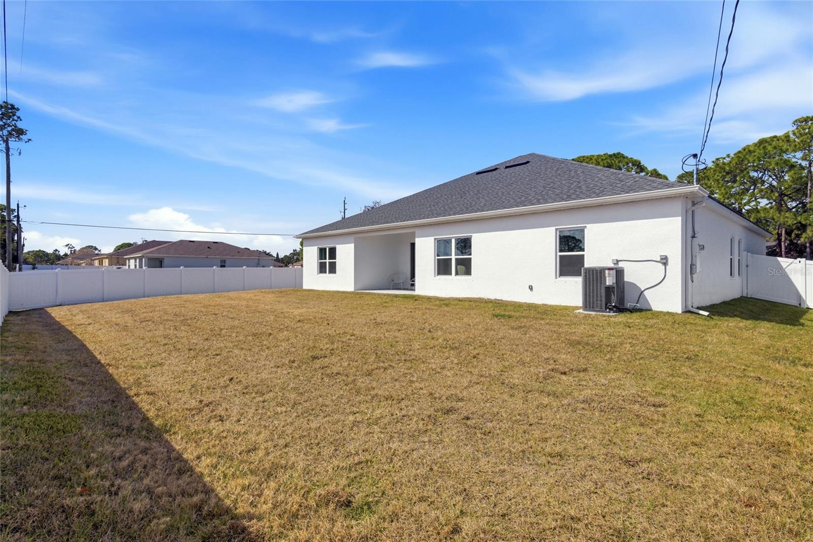 Image 43 of 58 For 1406 Valerius Street Se