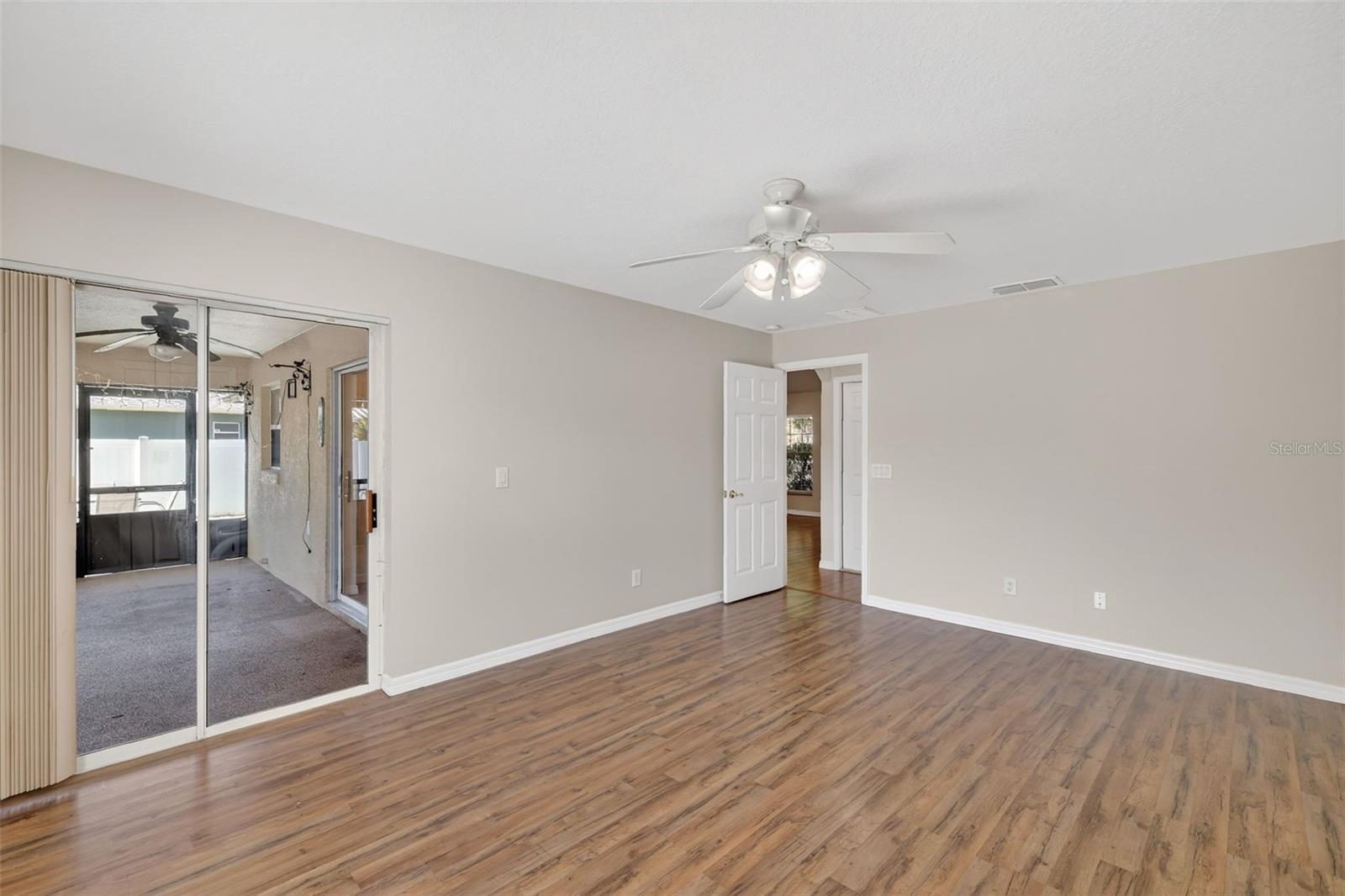 Image 18 of 25 For 11748 Ocklawaha Drive