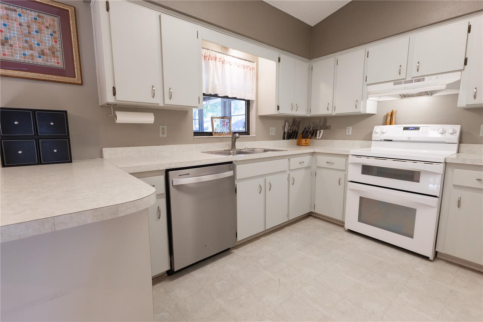 Image 10 of 33 For 12415 60th Terrace