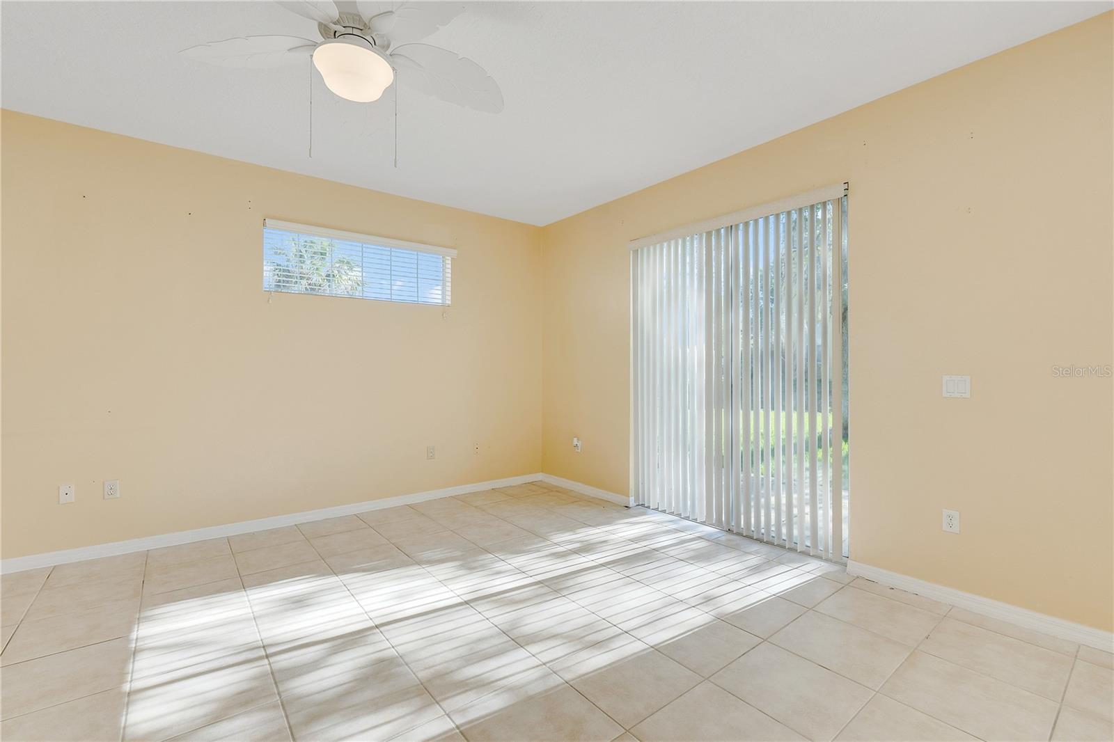 Image 13 of 20 For 413 Split Oak Court