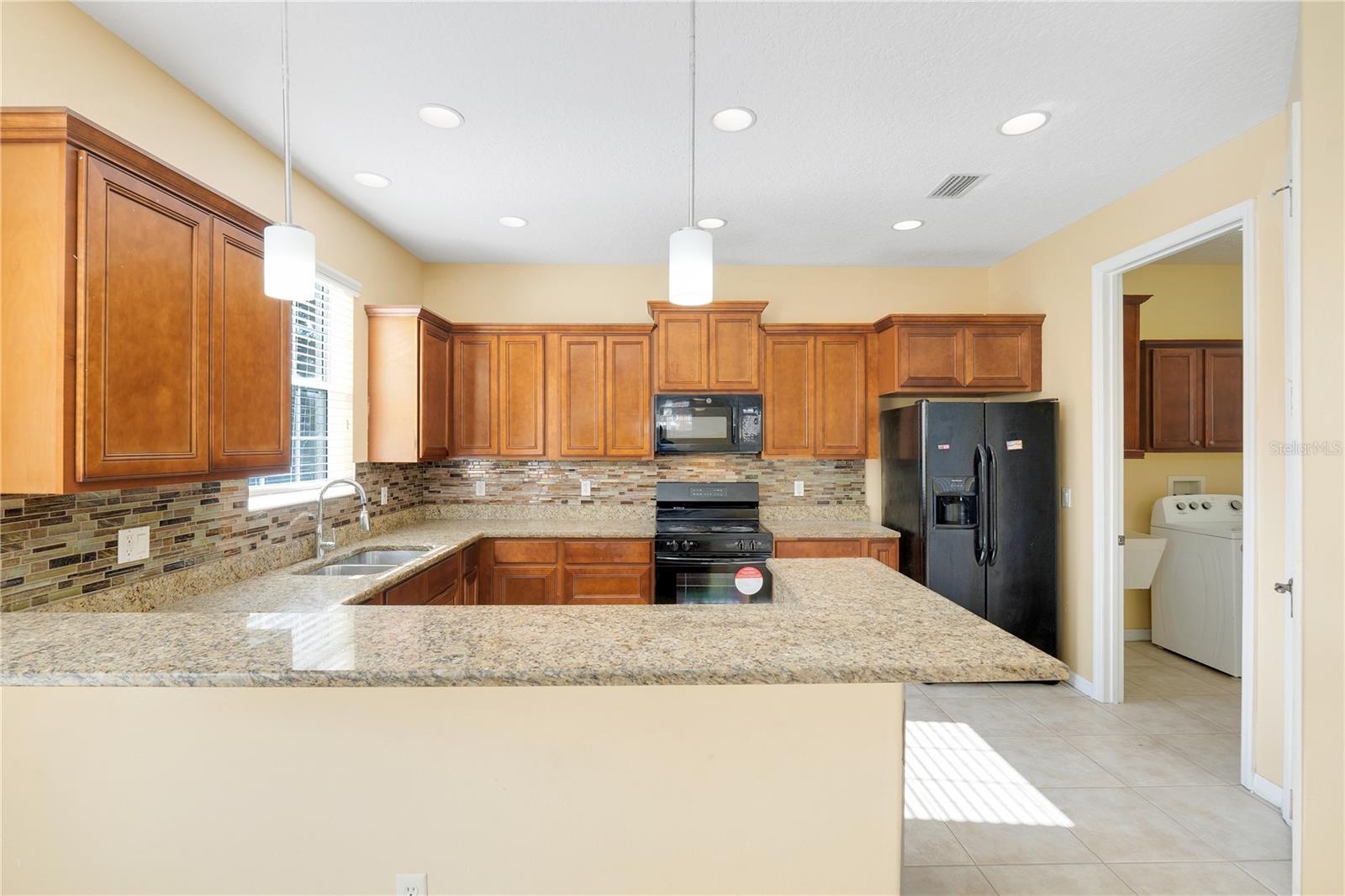 Image 15 of 20 For 413 Split Oak Court