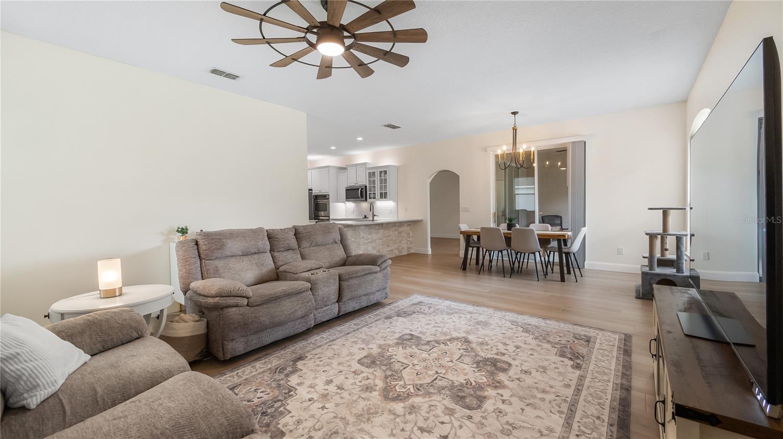 Image 14 of 45 For 1093 Harmony Lane