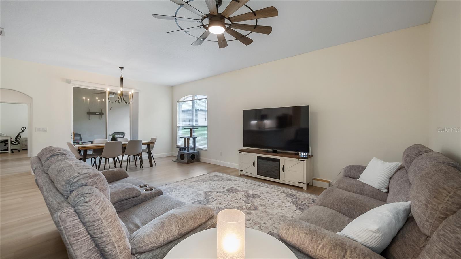 Image 16 of 45 For 1093 Harmony Lane