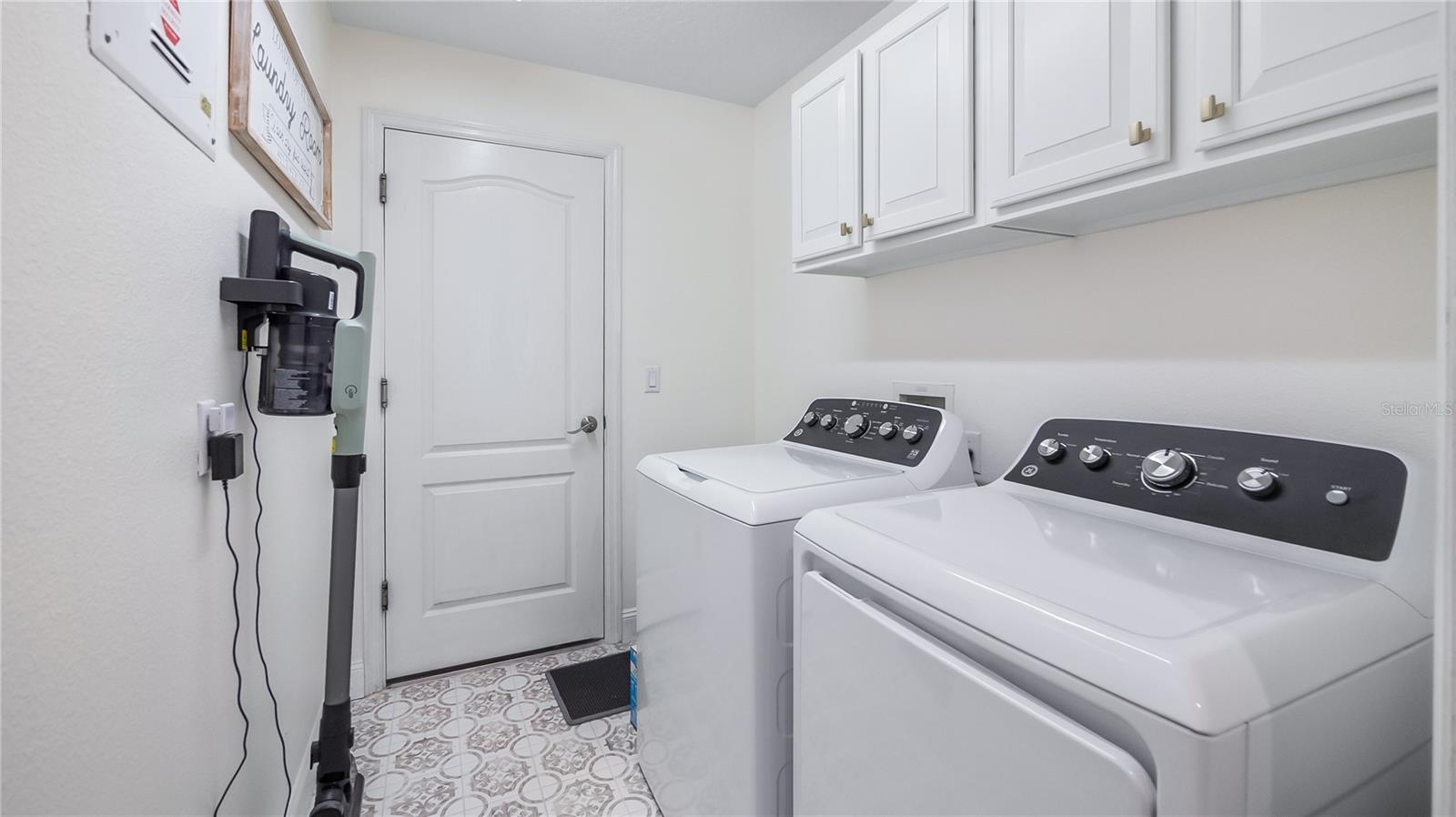 Image 27 of 45 For 1093 Harmony Lane