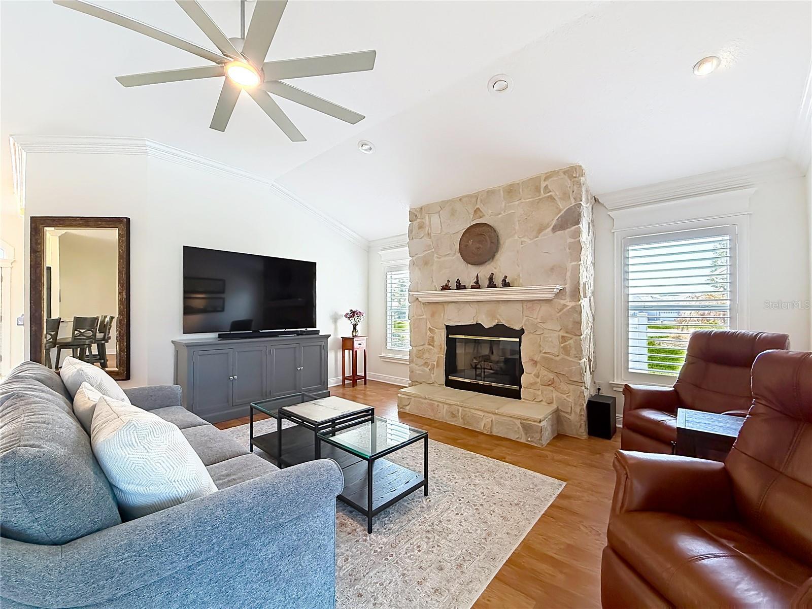 Image 16 of 43 For 2105 Zaragoza Place