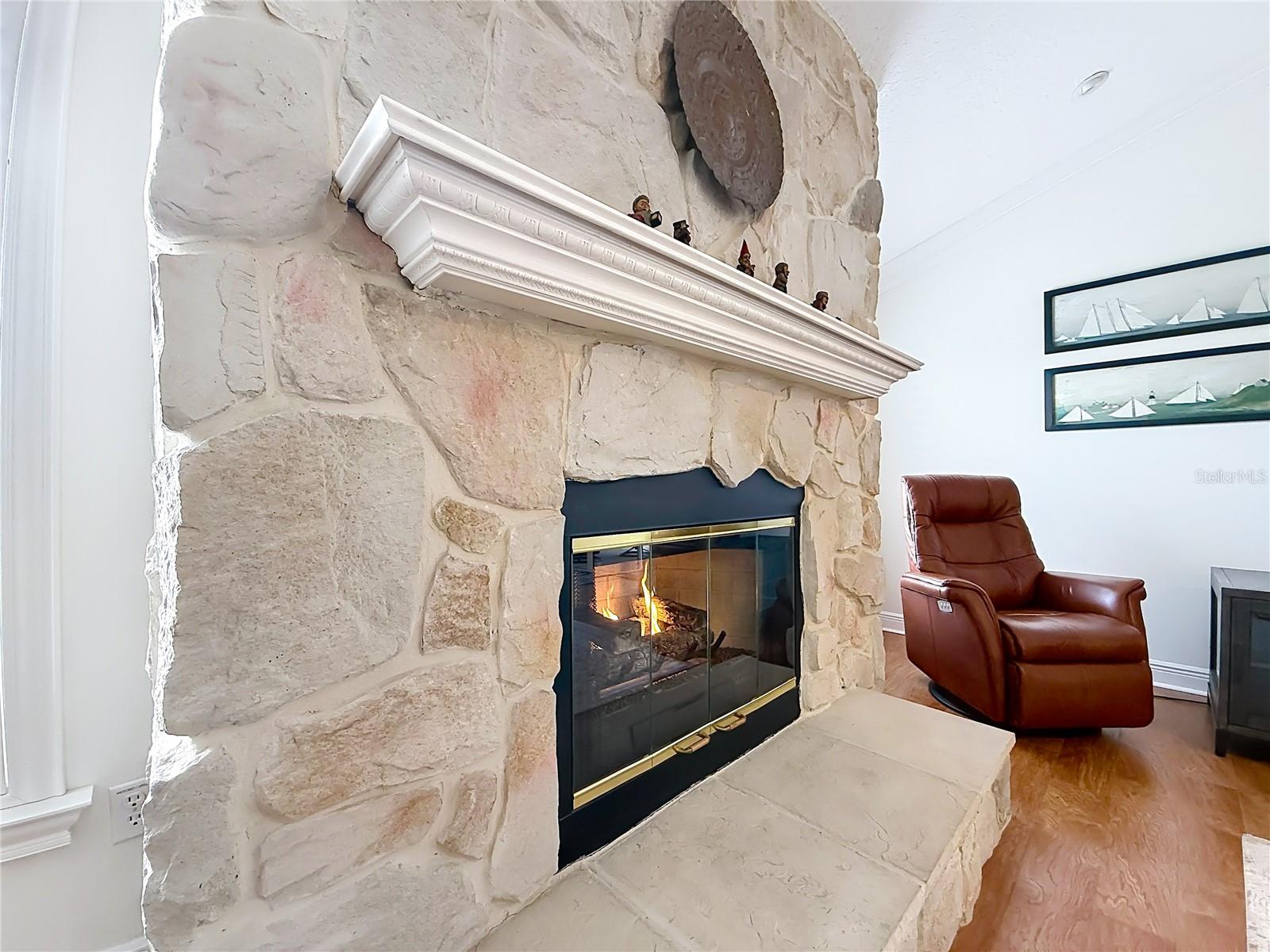 Image 18 of 43 For 2105 Zaragoza Place