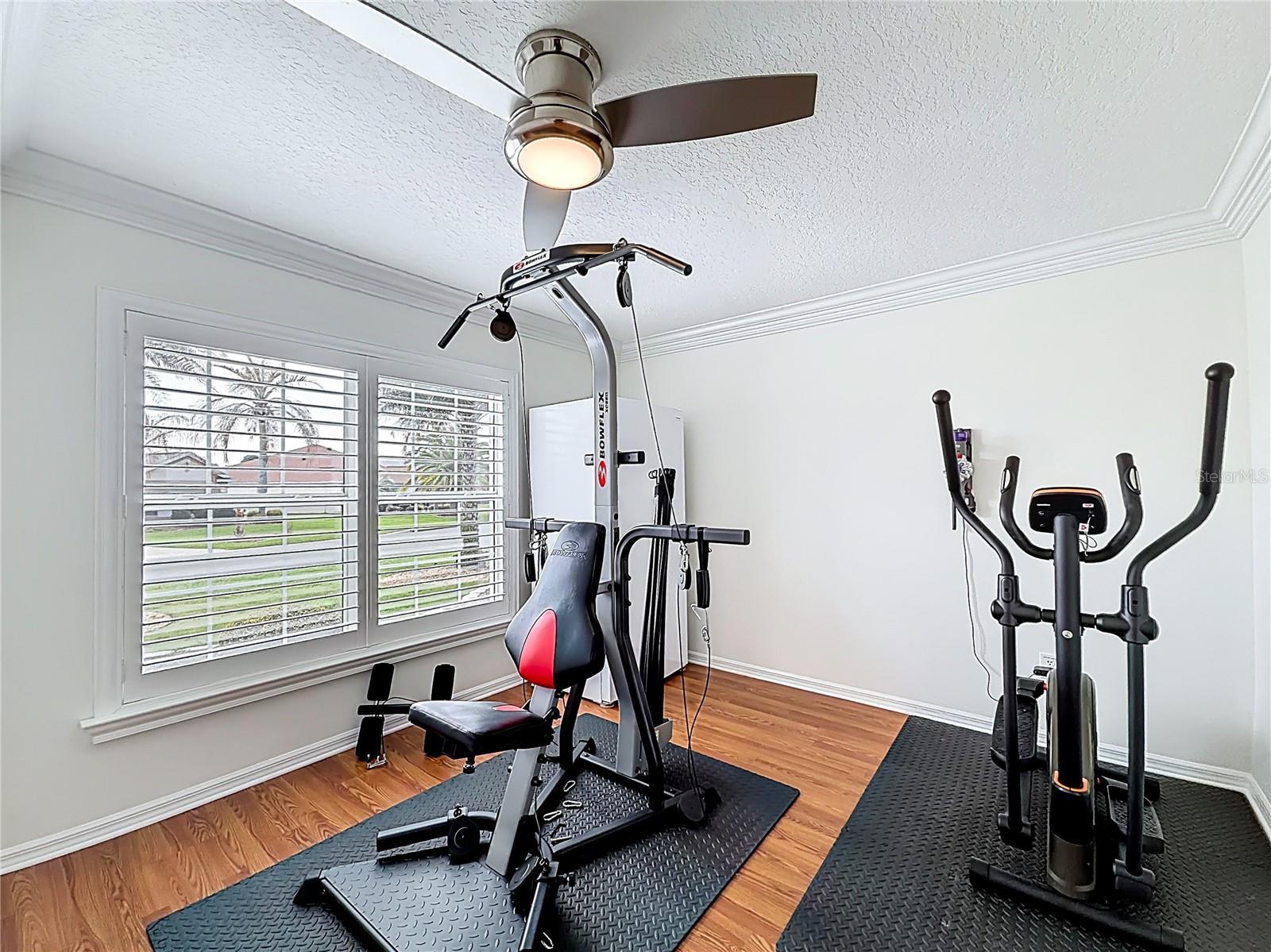 Image 22 of 43 For 2105 Zaragoza Place