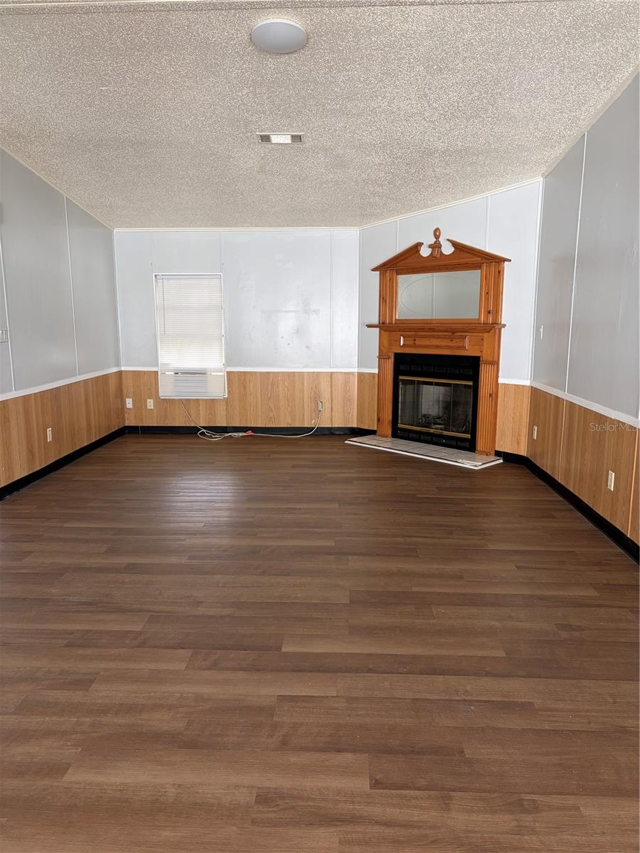 Image 7 of 16 For 17536 Eve Drive