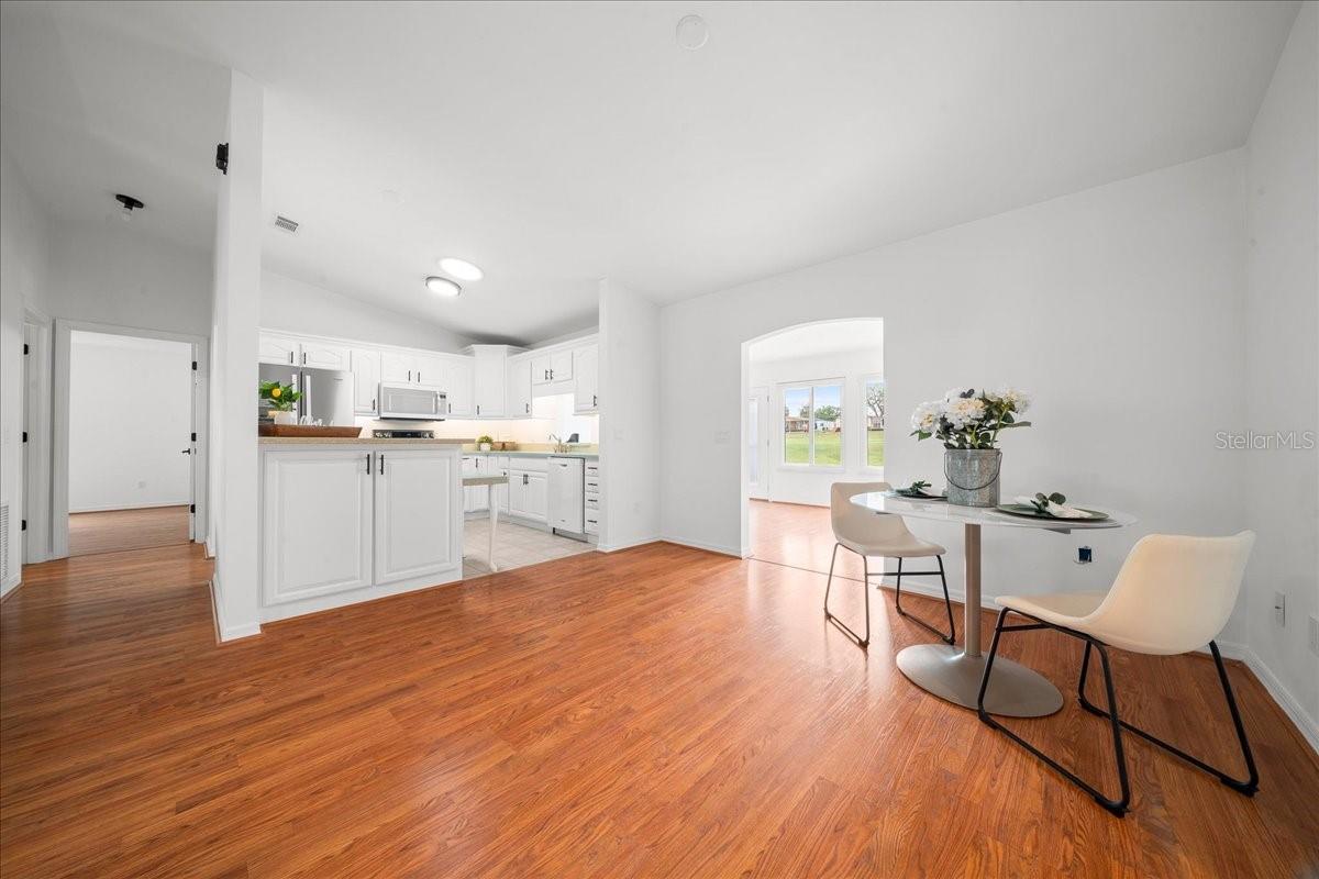 Image 24 of 59 For 936 Orchid Street