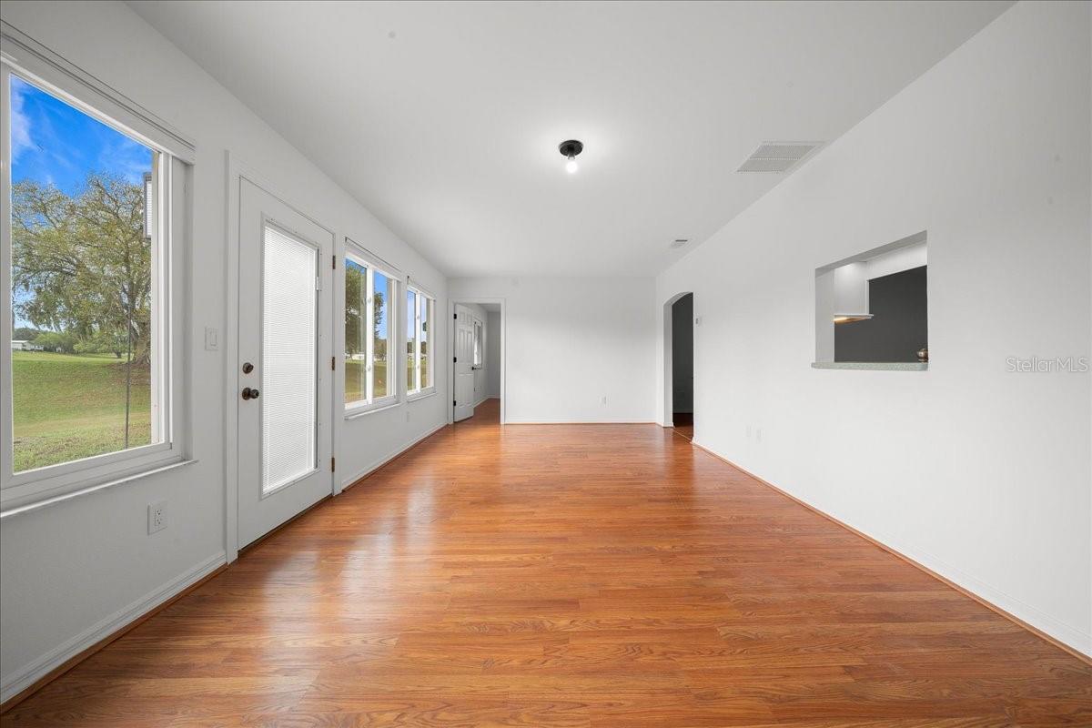 Image 30 of 59 For 936 Orchid Street