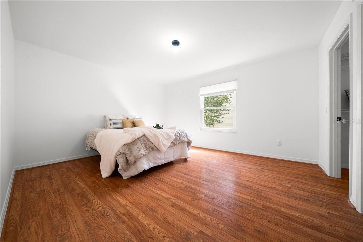 Image 31 of 59 For 936 Orchid Street