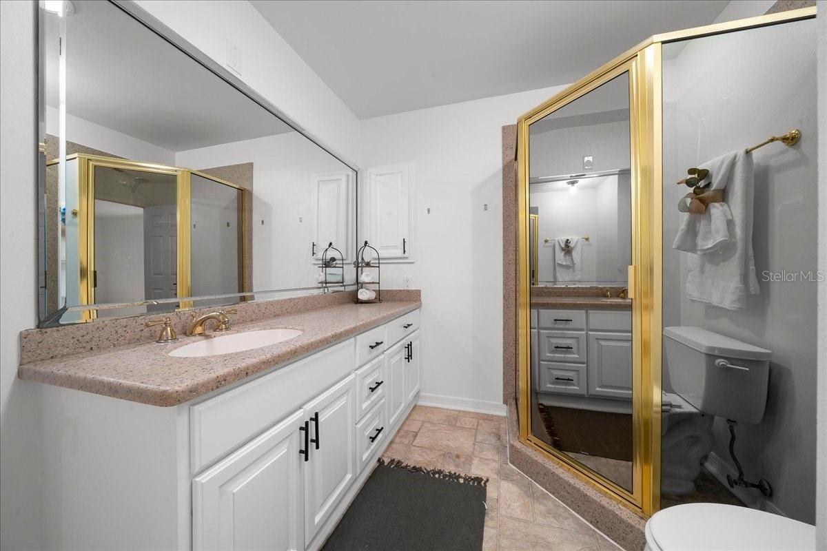 Image 34 of 59 For 936 Orchid Street