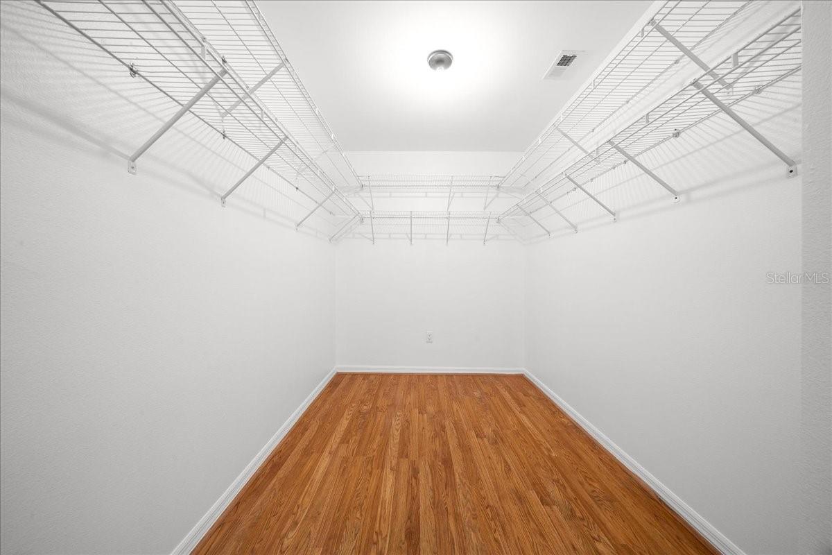 Image 40 of 59 For 936 Orchid Street