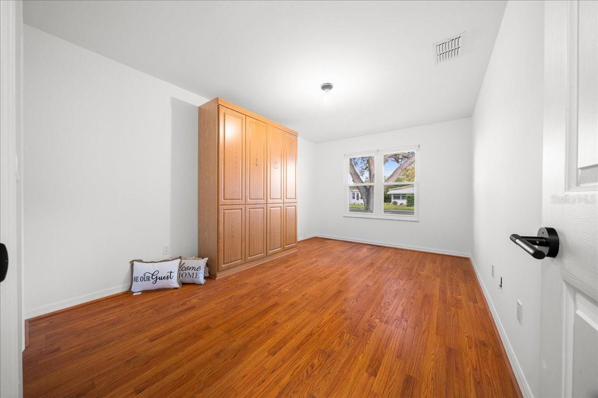 Image 44 of 59 For 936 Orchid Street