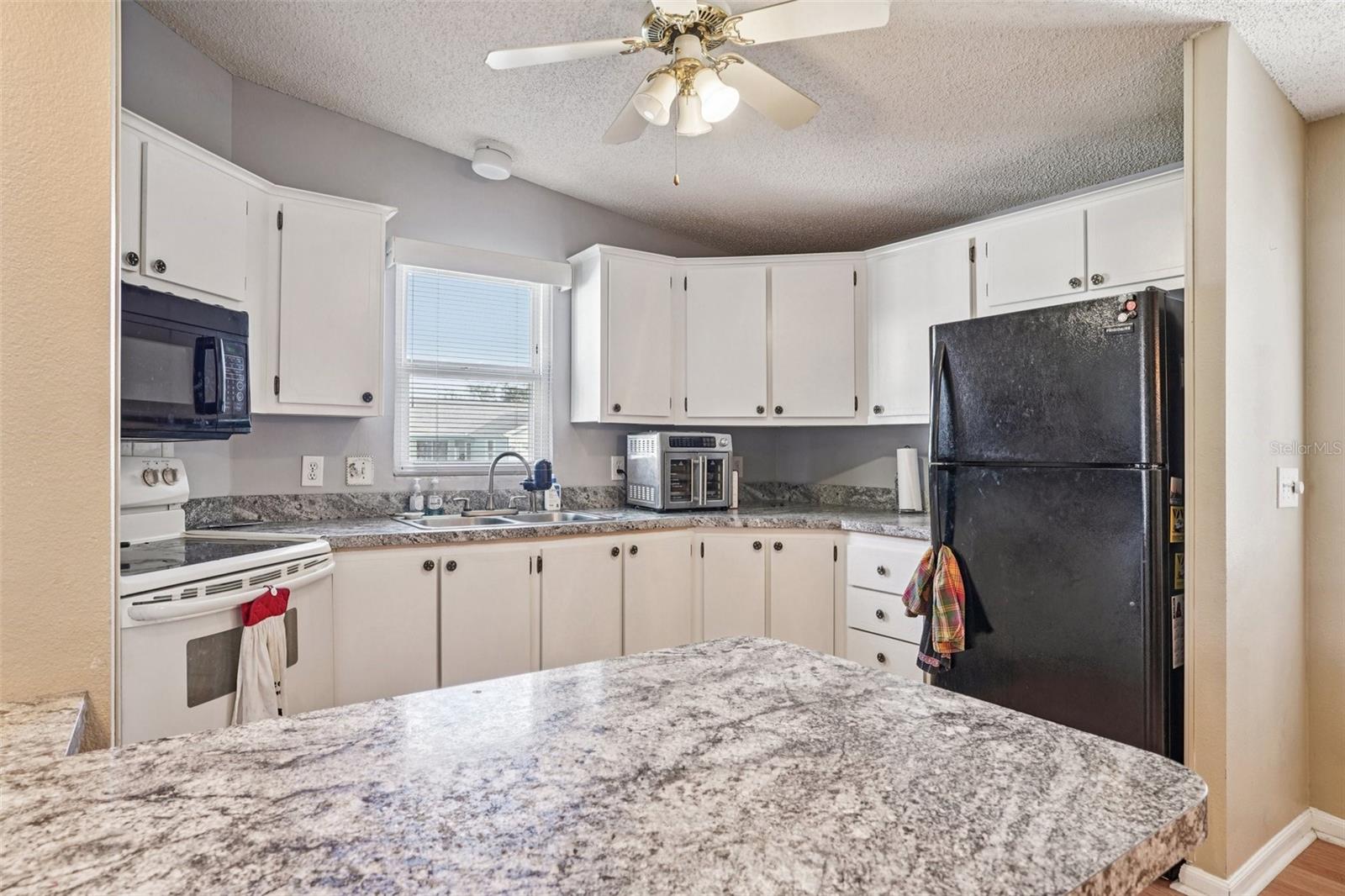 Image 16 of 35 For 510 Bonita Drive