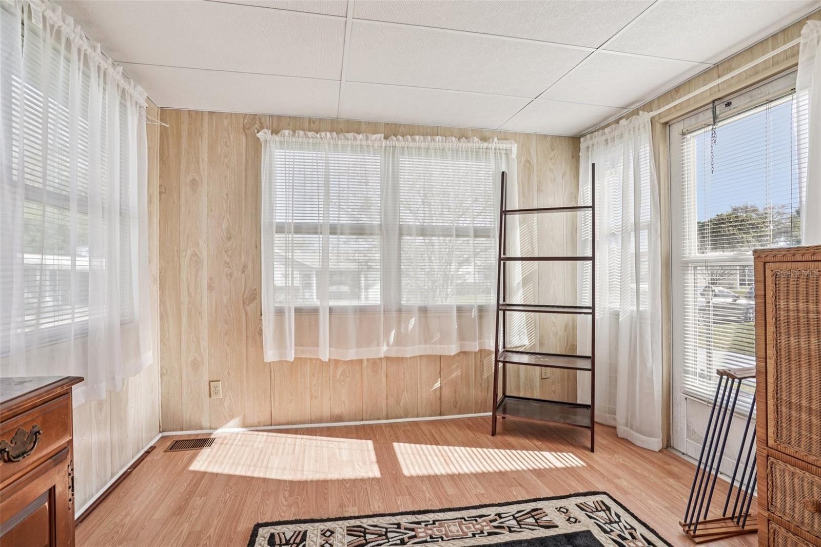 Image 18 of 35 For 510 Bonita Drive