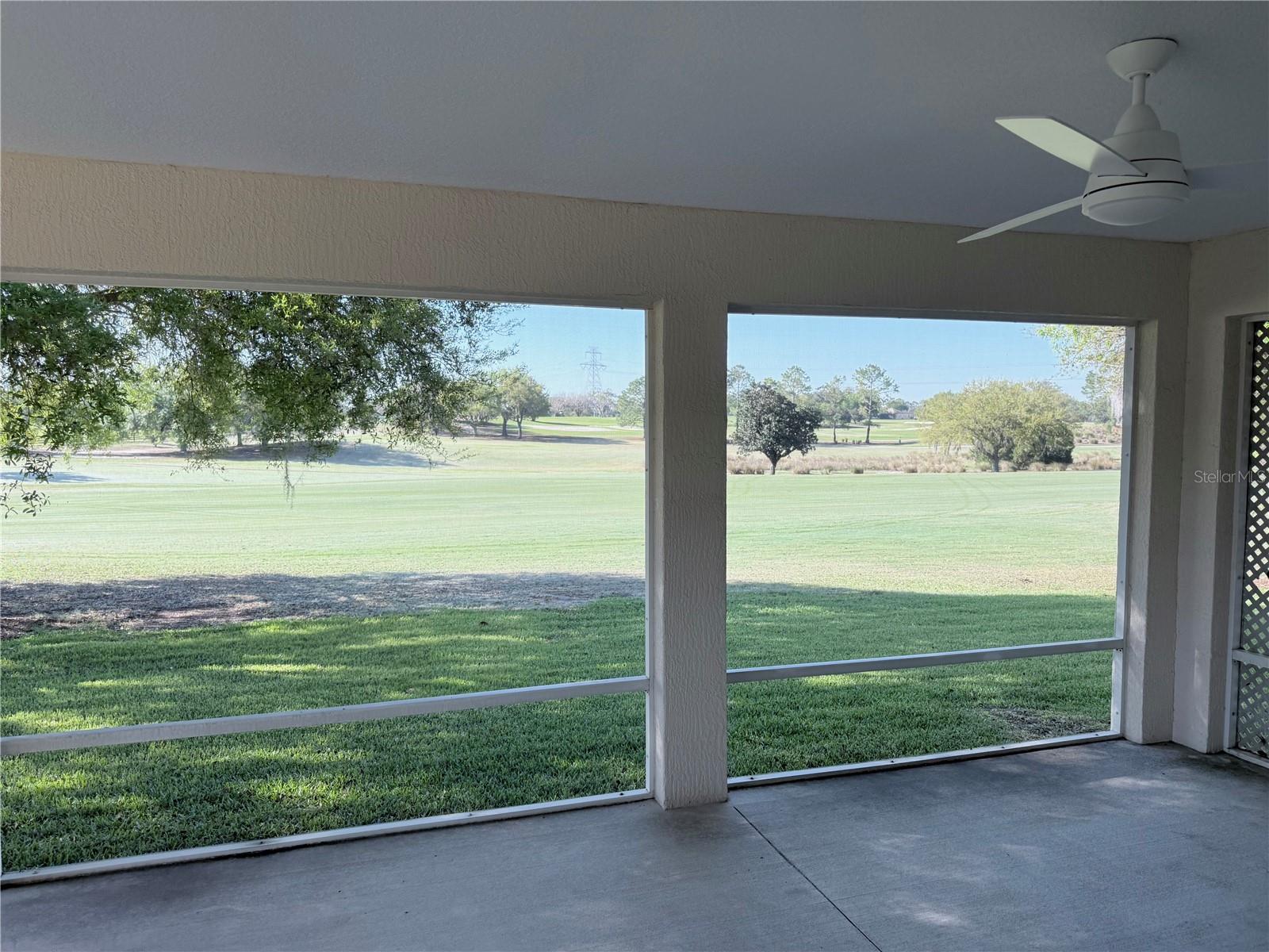 Listing photo id 4 for 16913 88th Trumbull Terrace