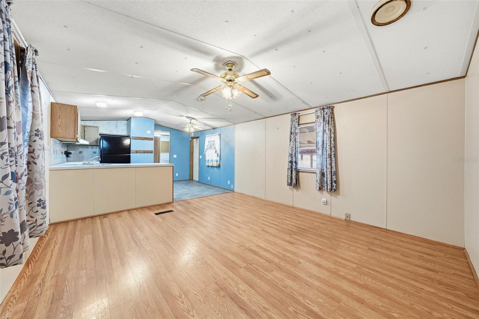 Image 16 of 39 For 31621 Lake Drive