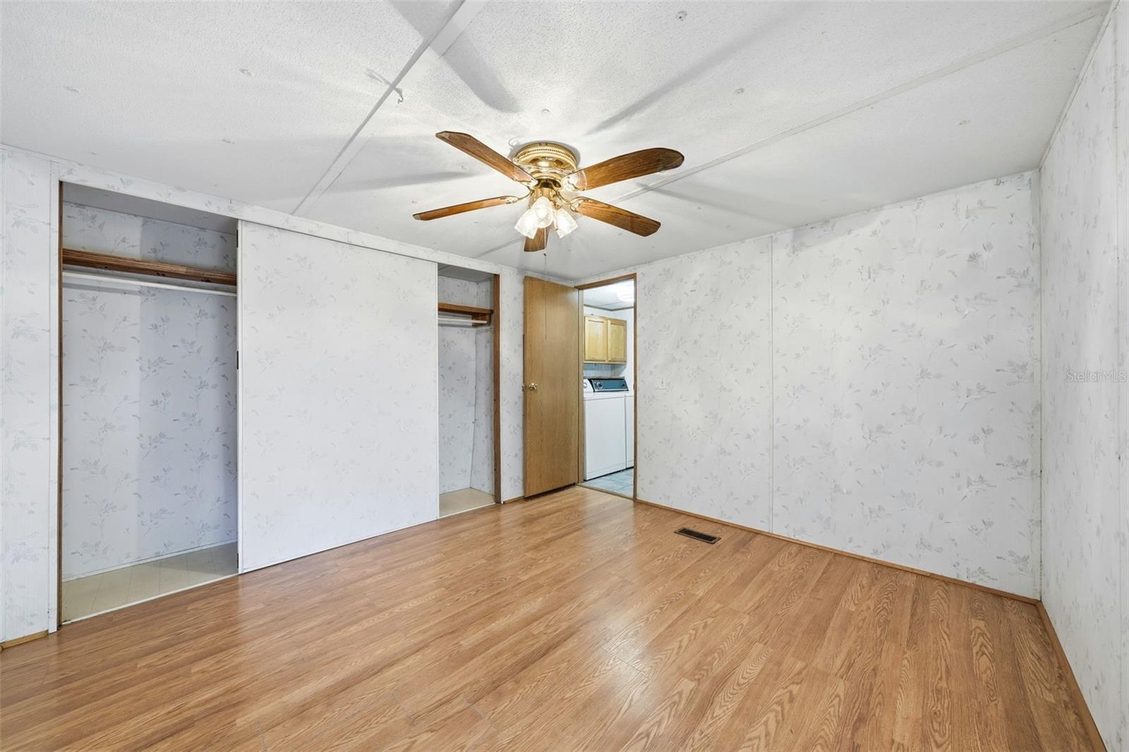 Image 20 of 39 For 31621 Lake Drive